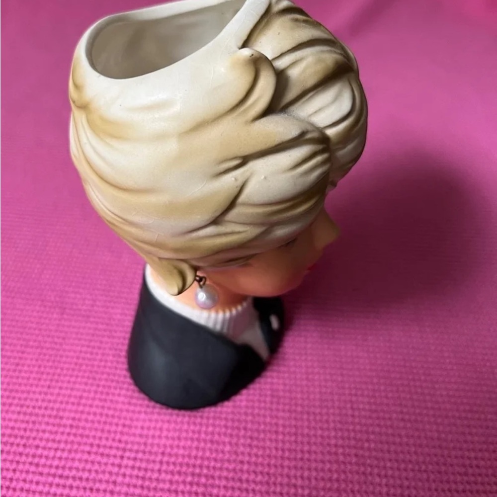 Vintage 1950’s Napco Blonde Lady Head Vase black bow faux pearl earrings HTF - Picture 5 of 6